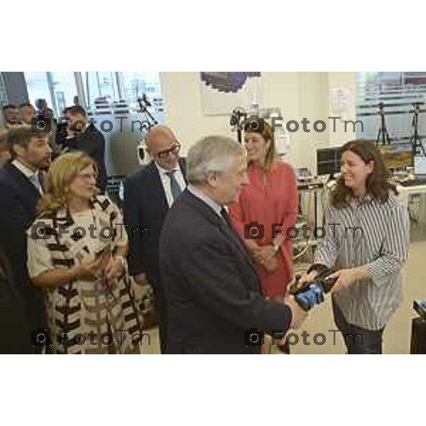 Tiziano Manzoni/LaPresse 29-5- 2025 Italia Cronaca Bergamo presidente del Parlamento Europeo Roberta Metsola al Kilometro rosso, il distretto dell\'innovazione di cui Brembo è motoree il vicepremier Antonio Tajani accolti da Alberto Bombassei.