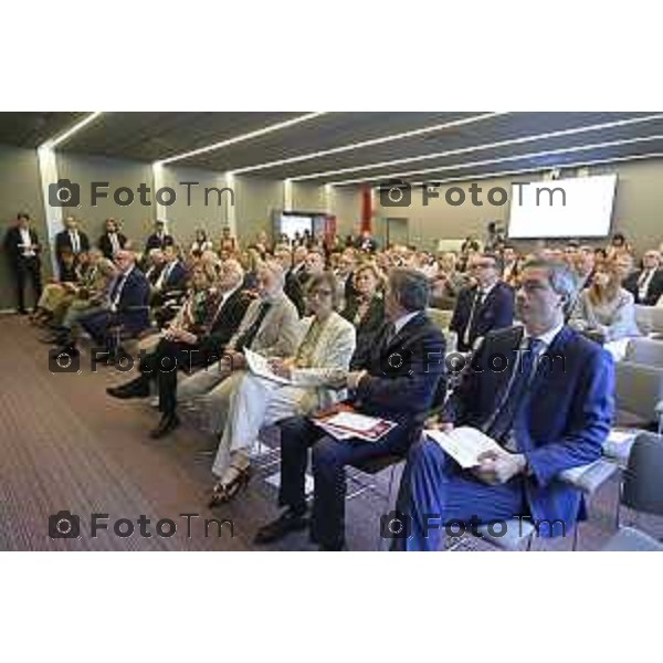Tiziano Manzoni/LaPresse 29-5- 2025 Italia Cronaca Bergamo presidente del Parlamento Europeo Roberta Metsola al Kilometro rosso, il distretto dell\'innovazione di cui Brembo è motoree il vicepremier Antonio Tajani accolti da Alberto Bombassei.