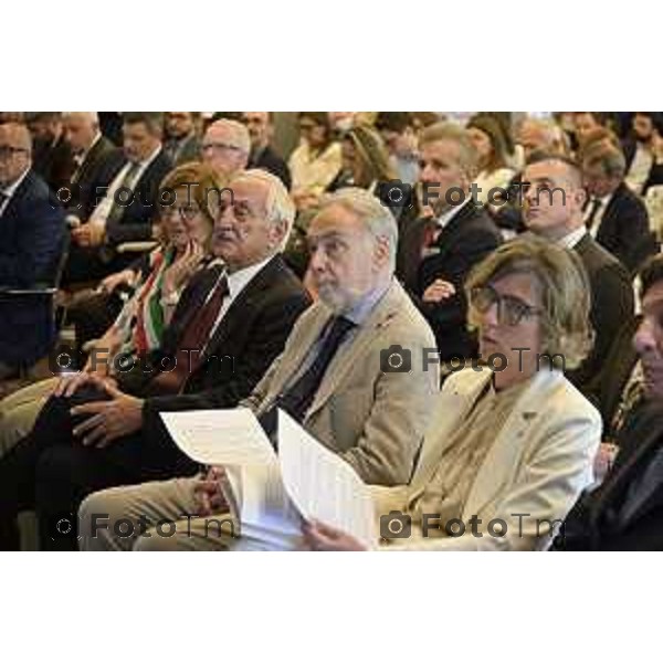 Tiziano Manzoni/LaPresse 29-5- 2025 Italia Cronaca Bergamo presidente del Parlamento Europeo Roberta Metsola al Kilometro rosso, il distretto dell\'innovazione di cui Brembo è motoree il vicepremier Antonio Tajani accolti da Alberto Bombassei.