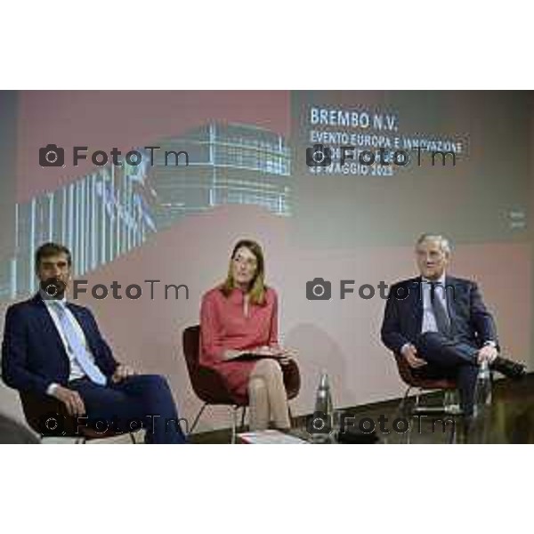 Tiziano Manzoni/LaPresse 29-5- 2025 Italia Cronaca Bergamo presidente del Parlamento Europeo Roberta Metsola al Kilometro rosso, il distretto dell\'innovazione di cui Brembo è motoree il vicepremier Antonio Tajani accolti da Alberto Bombassei.