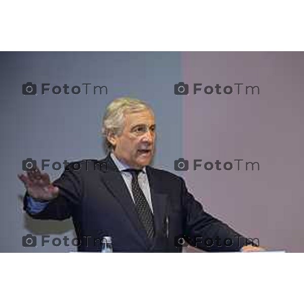 Tiziano Manzoni/LaPresse 29-5- 2025 Italia Cronaca Bergamo presidente del Parlamento Europeo Roberta Metsola al Kilometro rosso, il distretto dell\'innovazione di cui Brembo è motoree il vicepremier Antonio Tajani accolti da Alberto Bombassei.