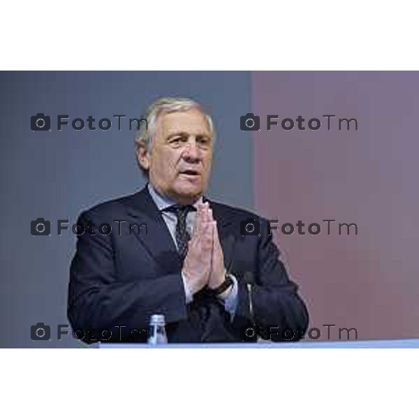 Tiziano Manzoni/LaPresse 29-5- 2025 Italia Cronaca Bergamo presidente del Parlamento Europeo Roberta Metsola al Kilometro rosso, il distretto dell\'innovazione di cui Brembo è motoree il vicepremier Antonio Tajani accolti da Alberto Bombassei.