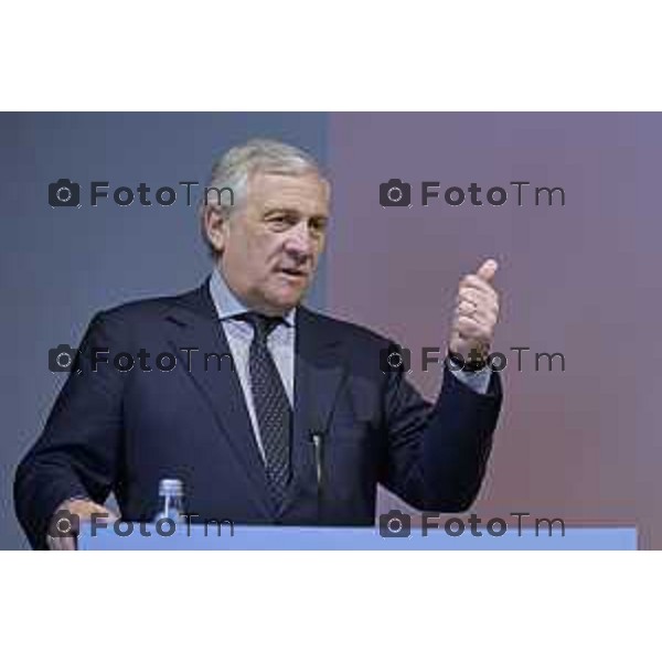 Tiziano Manzoni/LaPresse 29-5- 2025 Italia Cronaca Bergamo presidente del Parlamento Europeo Roberta Metsola al Kilometro rosso, il distretto dell\'innovazione di cui Brembo è motoree il vicepremier Antonio Tajani accolti da Alberto Bombassei.