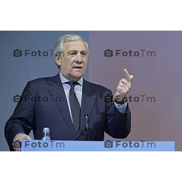 Tiziano Manzoni/LaPresse 29-5- 2025 Italia Cronaca Bergamo presidente del Parlamento Europeo Roberta Metsola al Kilometro rosso, il distretto dell\'innovazione di cui Brembo è motoree il vicepremier Antonio Tajani accolti da Alberto Bombassei.