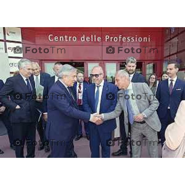 Tiziano Manzoni/LaPresse 29-5- 2025 Italia Cronaca Bergamo presidente del Parlamento Europeo Roberta Metsola al Kilometro rosso, il distretto dell\'innovazione di cui Brembo è motoree il vicepremier Antonio Tajani accolti da Alberto Bombassei.