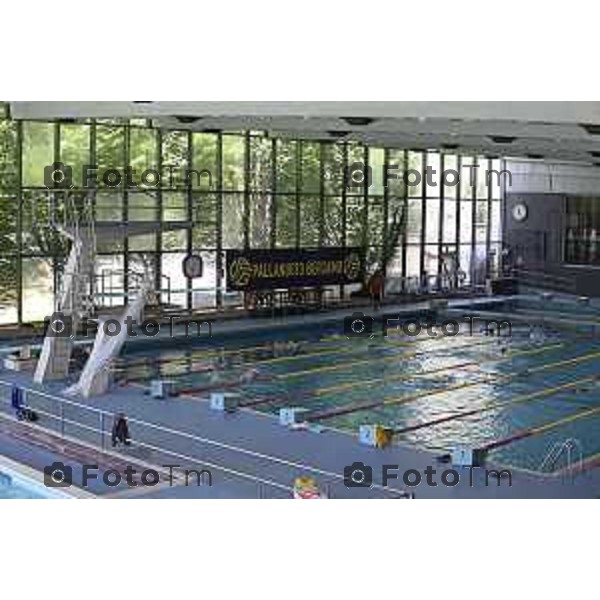 Tiziano Manzoni/LaPresse 31-5- 2025 Italia Cronaca Bergamo Impianti sportivi Italcementi piscine esterne e interne 2025 ultimo giorno dopo il lavoro di rinnovo che durera due anni