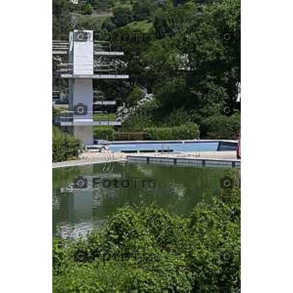 Tiziano Manzoni/LaPresse 31-5- 2025 Italia Cronaca Bergamo Impianti sportivi Italcementi piscine esterne e interne 2025 ultimo giorno dopo il lavoro di rinnovo che durera due anni