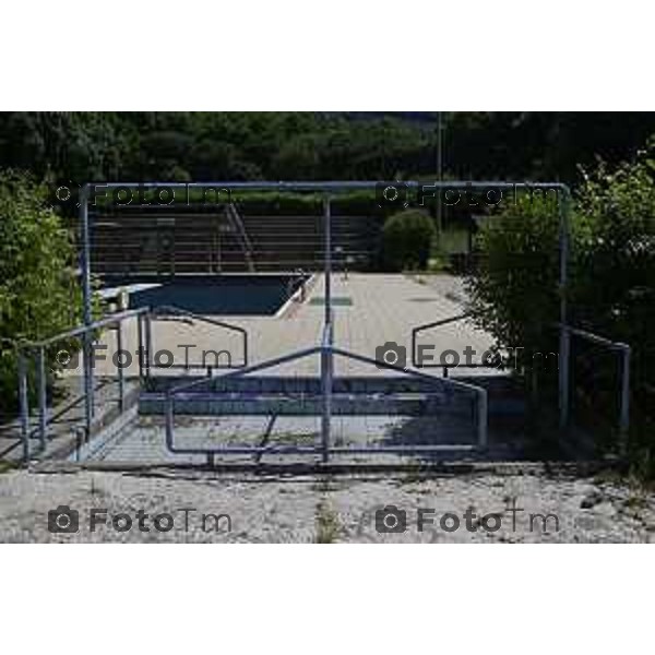 Tiziano Manzoni/LaPresse 31-5- 2025 Italia Cronaca Bergamo Impianti sportivi Italcementi piscine esterne e interne 2025 ultimo giorno dopo il lavoro di rinnovo che durera due anni