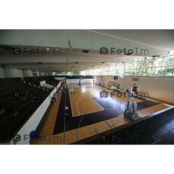 Tiziano Manzoni/LaPresse 31-5- 2025 Italia Cronaca Bergamo Impianti sportivi Italcementi piscine esterne e interne 2025 ultimo giorno dopo il lavoro di rinnovo che durera due anni