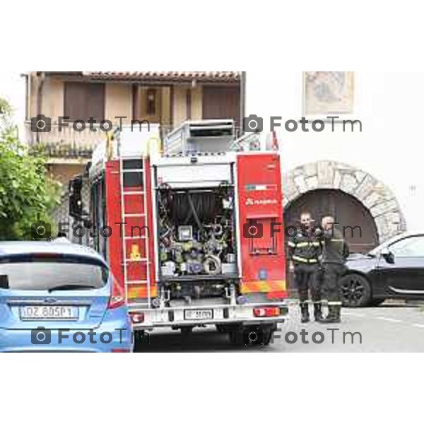 Tiziano Manzoni/LaPresse 5-6- 2025 Italia Cronaca Bergamo Cene Omicidio suicidio Rubens Bertocchi spara e uccide la moglie Elena Belloli.