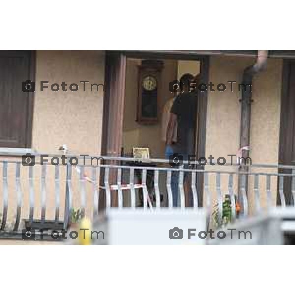 Tiziano Manzoni/LaPresse 5-6- 2025 Italia Cronaca Bergamo Cene Omicidio suicidio Rubens Bertocchi spara e uccide la moglie Elena Belloli.