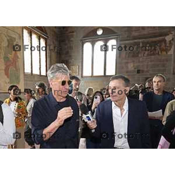 Tiziano Manzoni/LaPresse 6-6- 2025 Italia Cronaca Bergamo Bergamo L\'artista sceglie la città per presentare la mostra "Seasons".Mostra Maurizio Cattelan