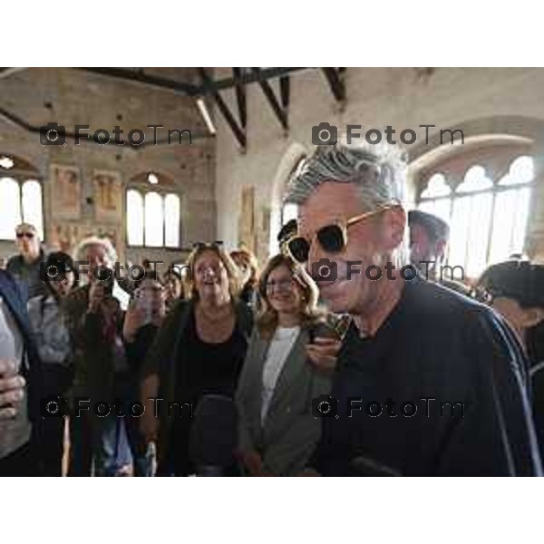Tiziano Manzoni/LaPresse 6-6- 2025 Italia Cronaca Bergamo Bergamo L\'artista sceglie la città per presentare la mostra "Seasons".Mostra Maurizio Cattelan