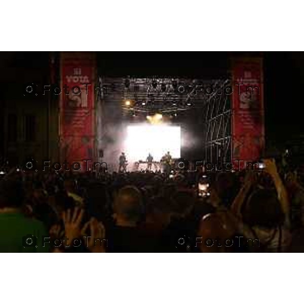 Tiziano Manzoni/LaPresse 6-06- 2025 Bergamo, Italia cronaca CGIL Bergamo. Una serata di musica e partecipazione, con i Planet Funk