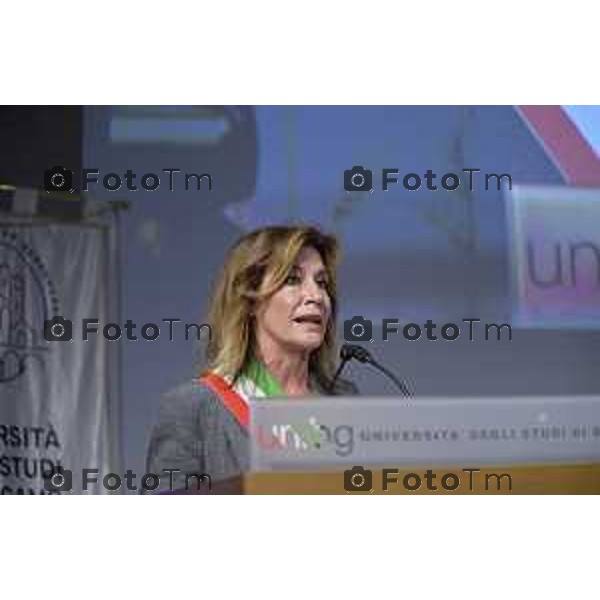 Tiziano Manzoni/LaPresse 7-6- 2025 Italia Cronaca Bergamo Universta 2025 Graduation Day il lancio del tocco nel chiostro maggiore Romina Russo