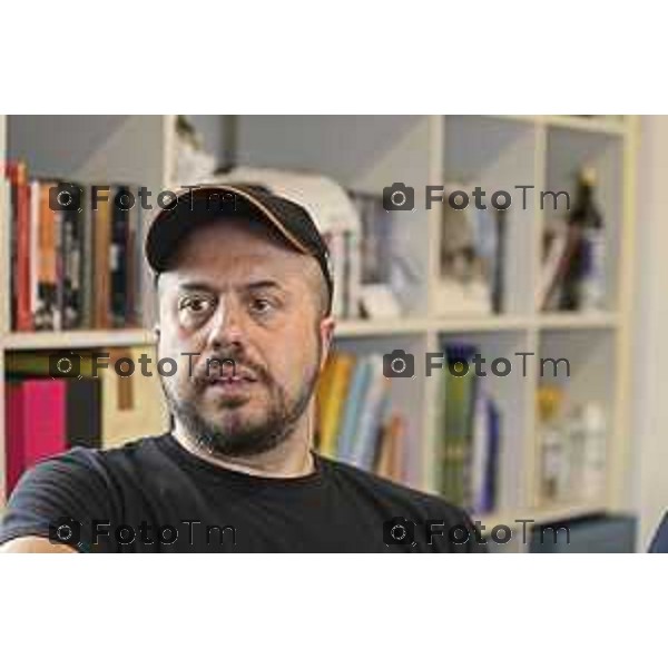 Tiziano Manzoni/LaPresse 7-6- 2025 Italia Cronaca Grassobio Bergamo Intervista all’artista Andrea Mastrovito