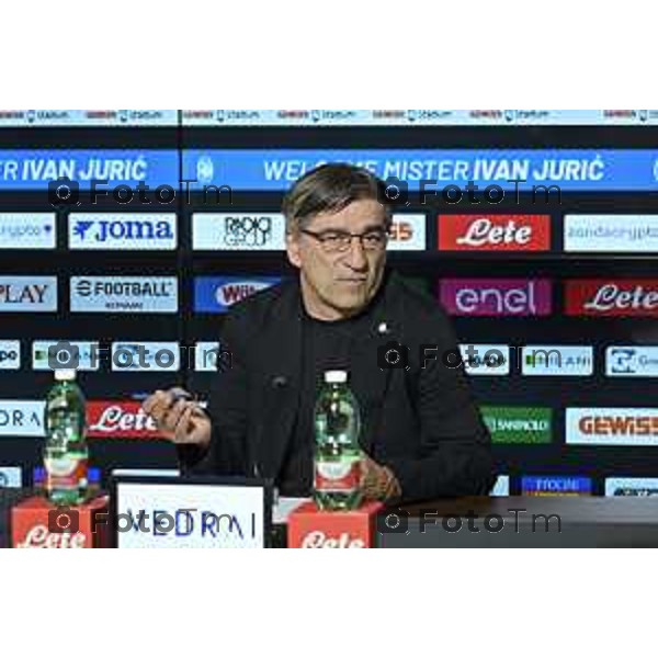 Tiziano Manzoni/LaPresse 19-06- 2025 Bergamo, Italia Sport Zingonia Bg presentazione Ivan jJuric nuovo mister Atalanta 2025 Dea in conferenza stampa. Presenti i vertici societari dell’Atalanta al gran completo, con l’Amministratore Delegato Luca Percassi, il Presidente Antonio Percassi e il co-chairman Stephen Pagliuca.