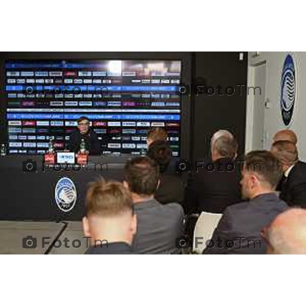 Tiziano Manzoni/LaPresse 19-06- 2025 Bergamo, Italia Sport Zingonia Bg presentazione Ivan jJuric nuovo mister Atalanta 2025 Dea in conferenza stampa. Presenti i vertici societari dell’Atalanta al gran completo, con l’Amministratore Delegato Luca Percassi, il Presidente Antonio Percassi e il co-chairman Stephen Pagliuca.