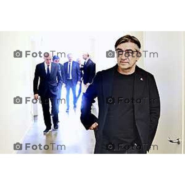 Tiziano Manzoni/LaPresse 19-06- 2025 Bergamo, Italia Sport Zingonia Bg presentazione Ivan jJuric nuovo mister Atalanta 2025 Dea in conferenza stampa. Presenti i vertici societari dell’Atalanta al gran completo, con l’Amministratore Delegato Luca Percassi, il Presidente Antonio Percassi e il co-chairman Stephen Pagliuca.