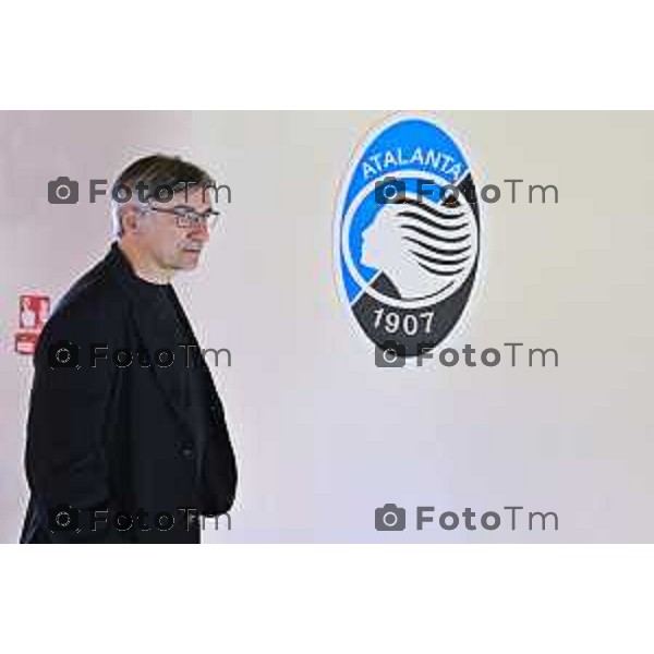 Tiziano Manzoni/LaPresse 19-06- 2025 Bergamo, Italia Sport Zingonia Bg presentazione Ivan jJuric nuovo mister Atalanta 2025 Dea in conferenza stampa. Presenti i vertici societari dell’Atalanta al gran completo, con l’Amministratore Delegato Luca Percassi, il Presidente Antonio Percassi e il co-chairman Stephen Pagliuca.