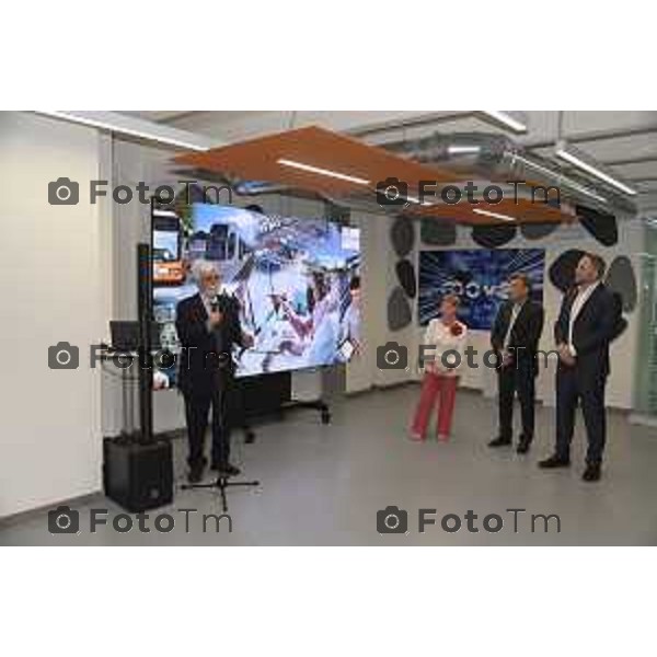 Tiziano Manzoni/LaPresse 12-6- 2025 Italia Cronaca Bergamo Bergamo Inaugurazione Laboratori ITS Move Academy La sindca Elena Carnevali nei nuovi laboratori