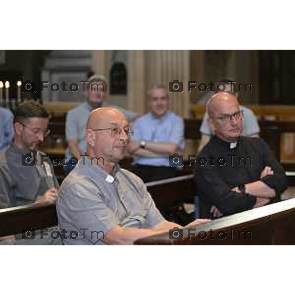 Tiziano Manzoni/LaPresse 18-6- 2025 Italia Cronaca Treviglio Visita del Vescovo Beschi al museo con mons. Norberto Donghi Treviglio Visita del Vescovo Beschi al museo con mons. Norberto Donghi Don Zaccaria Bonalumi dalla martesana