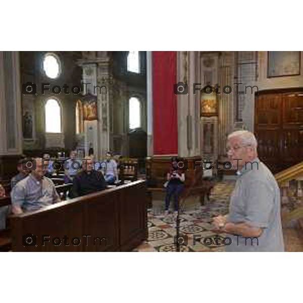 Tiziano Manzoni/LaPresse 18-6- 2025 Italia Cronaca Treviglio Visita del Vescovo Beschi al museo con mons. Norberto Donghi Treviglio Visita del Vescovo Beschi al museo con mons. Norberto Donghi Don Zaccaria Bonalumi dalla martesana