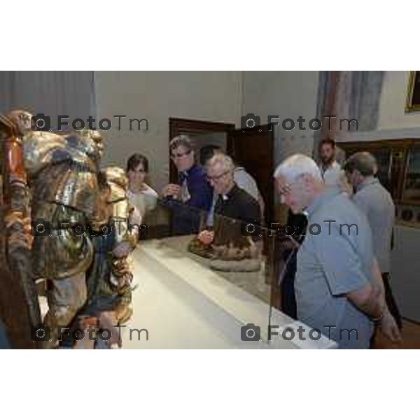 Tiziano Manzoni/LaPresse 18-6- 2025 Italia Cronaca Treviglio Visita del Vescovo Beschi al museo con mons. Norberto Donghi Treviglio Visita del Vescovo Beschi al museo con mons. Norberto Donghi Don Zaccaria Bonalumi dalla martesana
