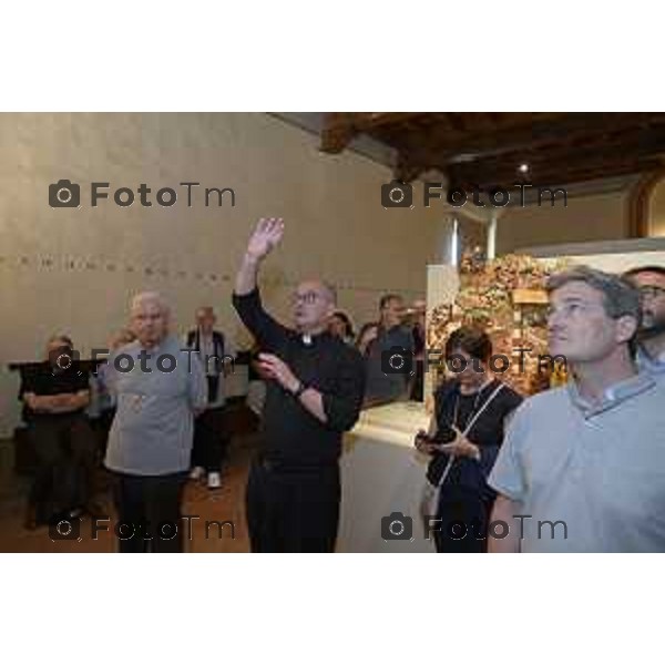 Tiziano Manzoni/LaPresse 18-6- 2025 Italia Cronaca Treviglio Visita del Vescovo Beschi al museo con mons. Norberto Donghi Treviglio Visita del Vescovo Beschi al museo con mons. Norberto Donghi Don Zaccaria Bonalumi dalla martesana