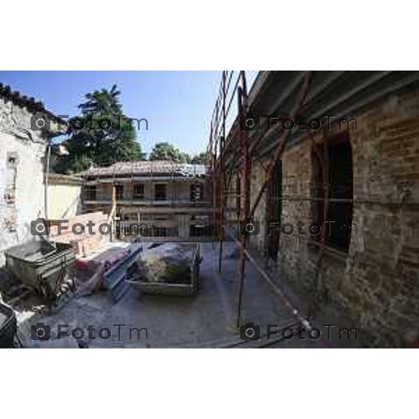 Visita al Cantiere del l\'Ex Principe di Napoli in via Pignolo con l\'assessore Valesini e Ferretti 