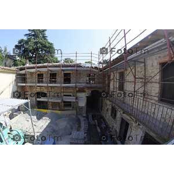 Visita al Cantiere del l\'Ex Principe di Napoli in via Pignolo con l\'assessore Valesini e Ferretti 
