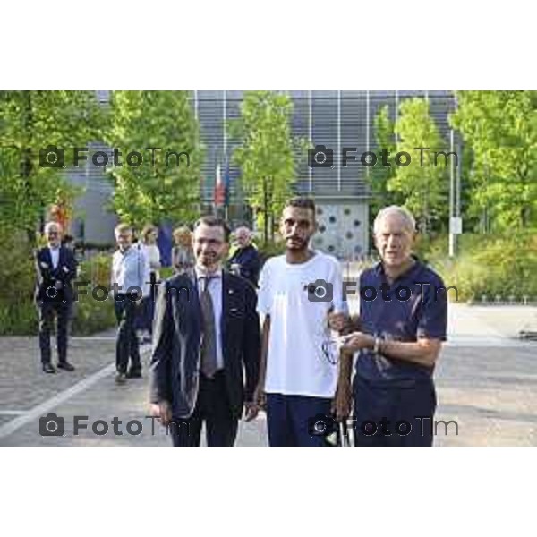 Tiziano Manzoni/LaPresse 19-6- 2025 Italia Cronaca Bergamo Visita Assessore Bertolaso al bimbo rprofugo di Gaza icoverato al papa Gio