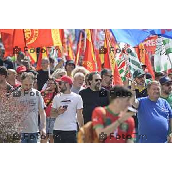 Tiziano Manzoni/LaPresse 20-6- 2025 Italia Cronaca Bergamo 20 giugno, metalmeccanici in sciopero: la manifestazione regionale. La FIOM CGIL