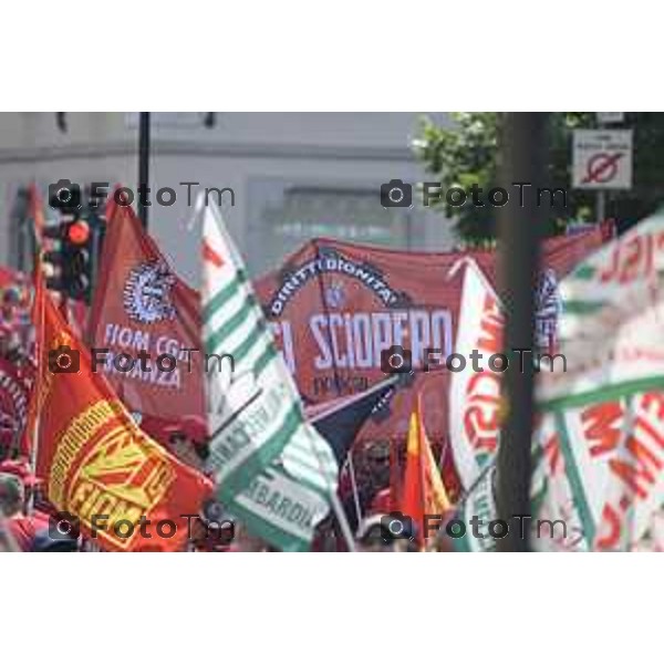 Tiziano Manzoni/LaPresse 20-6- 2025 Italia Cronaca Bergamo 20 giugno, metalmeccanici in sciopero: la manifestazione regionale. La FIOM CGIL