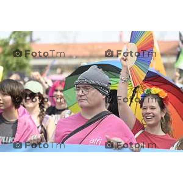 Tiziano Manzoni/LaPresse 21-6- 2025 Italia Cronaca BergamoBergamo sflatagay pride per diritti LGBT 2025