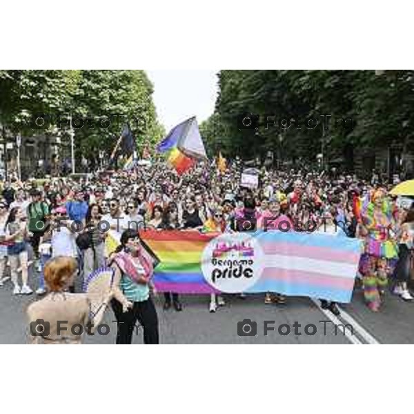Tiziano Manzoni/LaPresse 21-6- 2025 Italia Cronaca BergamoBergamo sflatagay pride per diritti LGBT 2025