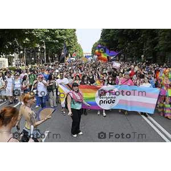 Tiziano Manzoni/LaPresse 21-6- 2025 Italia Cronaca BergamoBergamo sflatagay pride per diritti LGBT 2025
