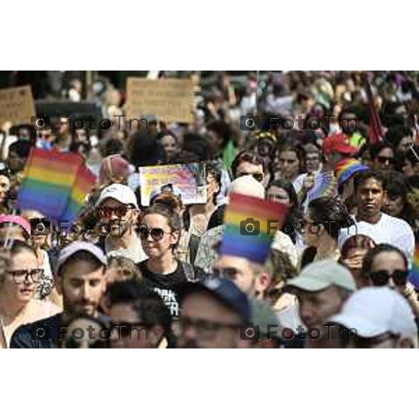 Tiziano Manzoni/LaPresse 21-6- 2025 Italia Cronaca BergamoBergamo sflatagay pride per diritti LGBT 2025