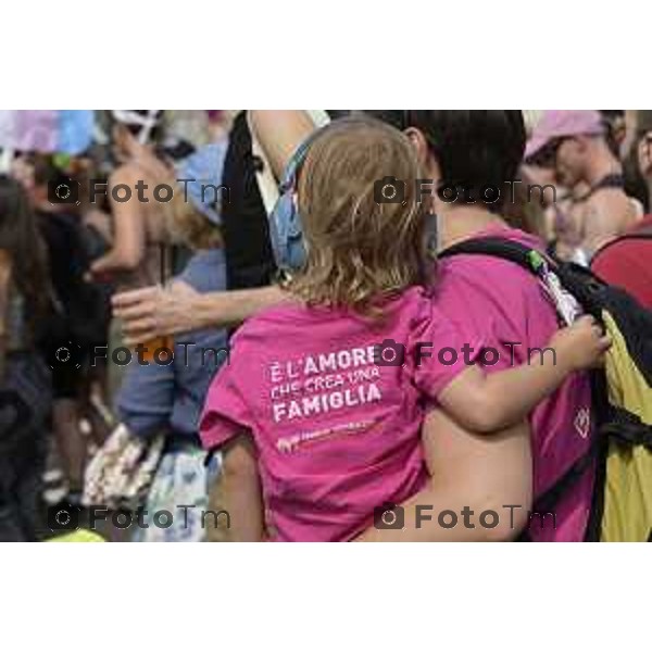 Tiziano Manzoni/LaPresse 21-6- 2025 Italia Cronaca BergamoBergamo sflatagay pride per diritti LGBT 2025