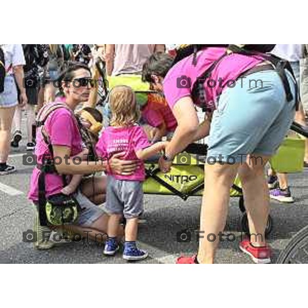Tiziano Manzoni/LaPresse 21-6- 2025 Italia Cronaca BergamoBergamo sflatagay pride per diritti LGBT 2025