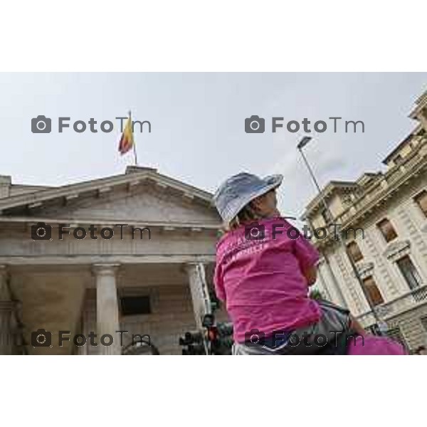 Tiziano Manzoni/LaPresse 21-6- 2025 Italia Cronaca BergamoBergamo sflatagay pride per diritti LGBT 2025