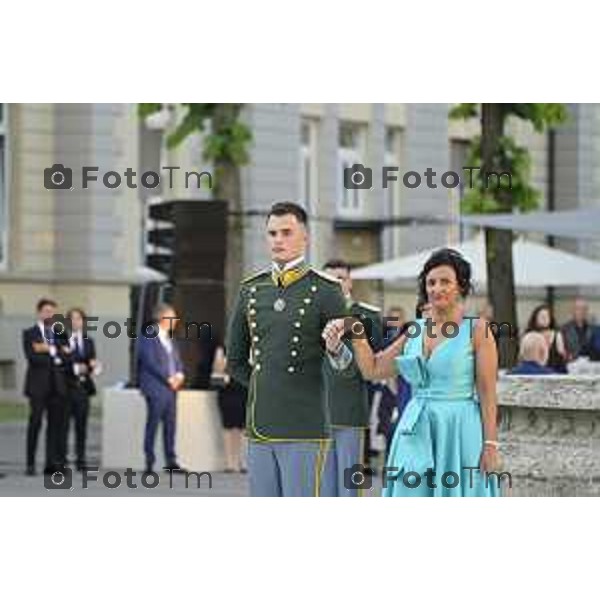 Tiziano Manzoni/LaPresse 27 giugno 2025 Italia Cronaca Bergamo Festa del Mak π 100 degli Allievi Ufficiali del 123° Corso «Monte Sperone IV» e del 22° Corso «Centauro II» - Accademia della Guardia di Finanza - Bergamo,