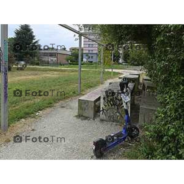 Tiziano Manzoni/LaPresse 5-7- 2025 Italia Cronaca Bergamo parco in via Mascagni dedicato a Rita Levi Montacini degrado