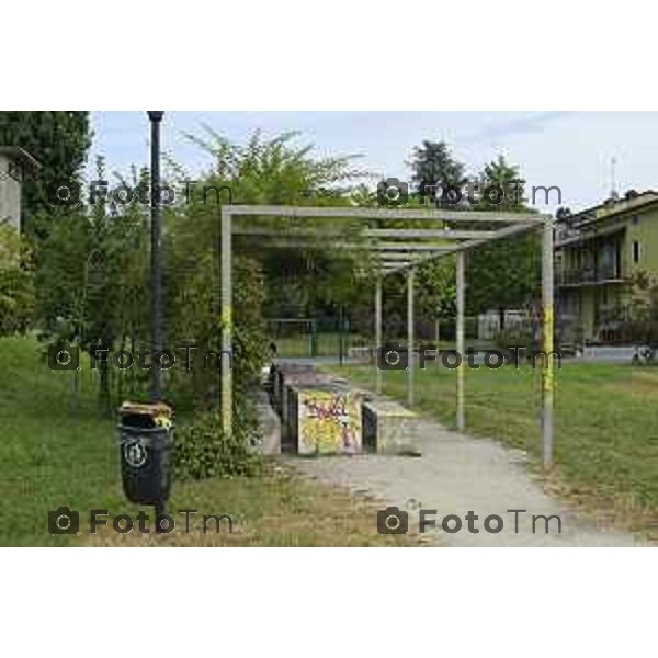 Tiziano Manzoni/LaPresse 5-7- 2025 Italia Cronaca Bergamo parco in via Mascagni dedicato a Rita Levi Montacini degrado
