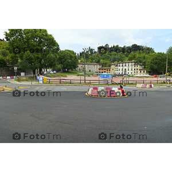 Tiziano Manzoni/LaPresse 5-7- 2025 Italia Cronaca BergamoBergamo alta parco Sant\'Agostino rotonda fara e turisti stranieri