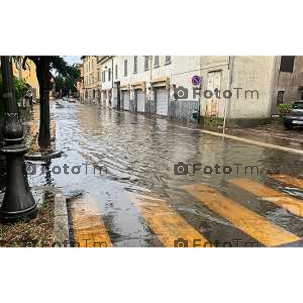 Tiziano Manzoni/LaPresse 5-7- 2025 Italia Cronaca Bergamo violento temporale ha colpito l\'area di Treviglio nella mattina di sabato 5 luglio