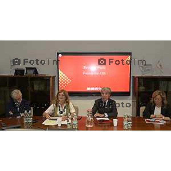 Tiziano Manzoni/LaPresse 8-7- 2025 Italia Cronaca Bergamo Presentazione nuovi autobus elettrici Enrico Felli, Presidente Gruppo ATB Elena Carnevali, Sindaca di Bergamo Franco Lucente, Assessore ai Trasporti e Mobilità sostenibile di Regione Lombardia Liliana Donato, Direttore Generale ATB