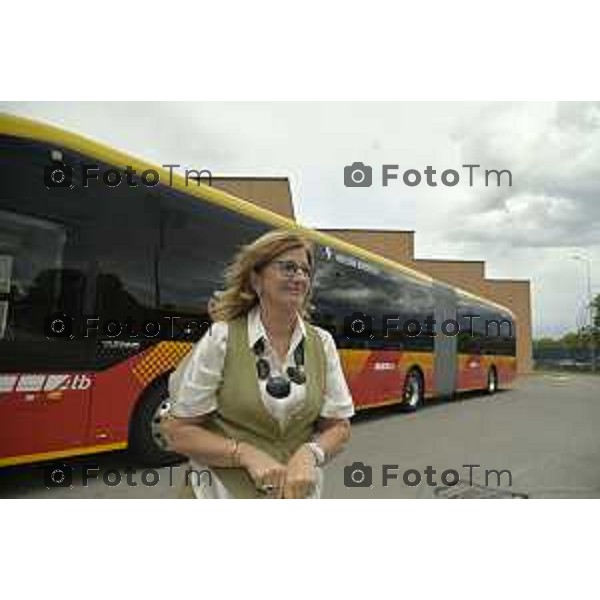 Tiziano Manzoni/LaPresse 8-7- 2025 Italia Cronaca Bergamo Presentazione nuovi autobus elettrici Enrico Felli, Presidente Gruppo ATB Elena Carnevali, Sindaca di Bergamo Franco Lucente, Assessore ai Trasporti e Mobilità sostenibile di Regione Lombardia Liliana Donato, Direttore Generale ATB