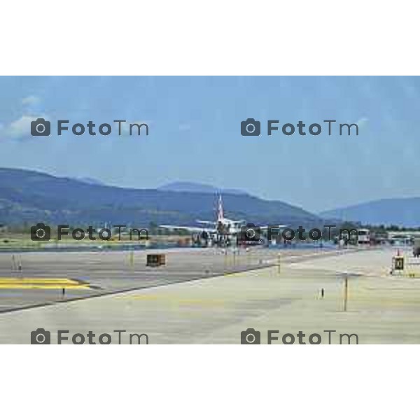 Tiziano Manzoni/LaPresse 8-7- 2025 Italia Cronaca Bergamo Suicidio aeroporto di Orio al Serio risucchiata dal motore di un aereo al decollo.
