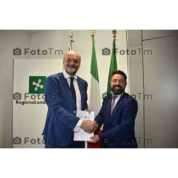 Tiziano Manzoni/LaPresse 8-7- 2025 Italia Cronaca Firma convenzione UniBg-Regione Lombardia per riqualificazione Montelungo-Colleoni Paolo Franco, Assessore regionale alla Casa e Housing Sociale Sergio Cavalieri, Rettore dell’Università degli studi di Bergamo